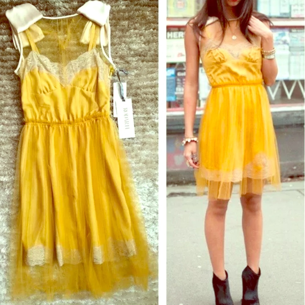 RODARTE 💛 Lace Dress (Size Small)